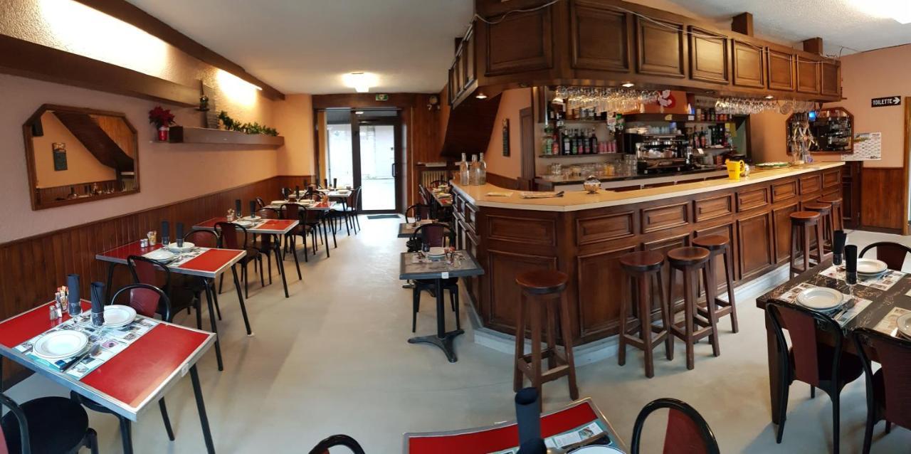 Hotel Restaurant L'Agapanthe Pont-de-Salars Exterior foto